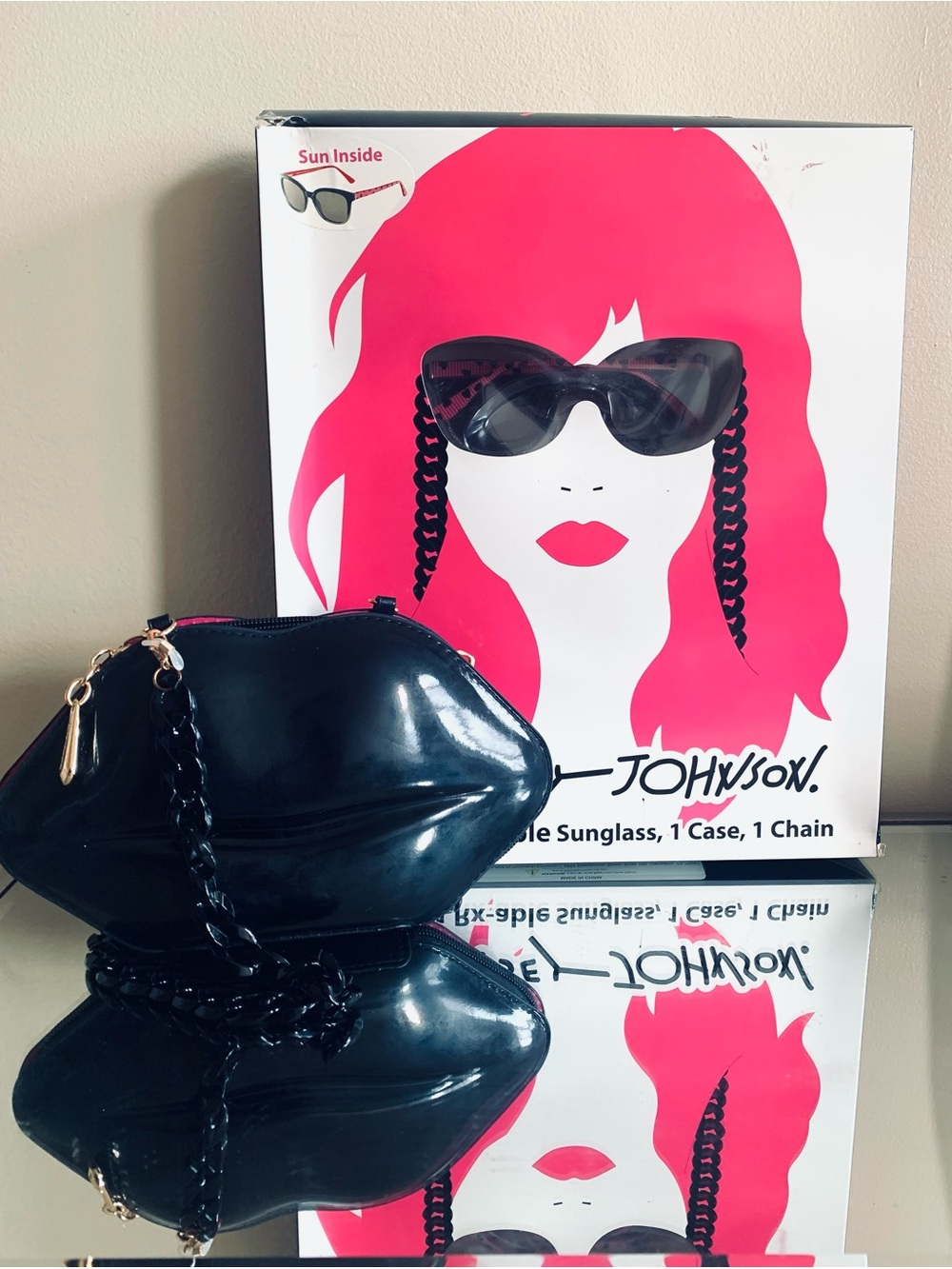 BETSEY JOHNSON  Lips Black Patent Purse-OS-Black-READ!